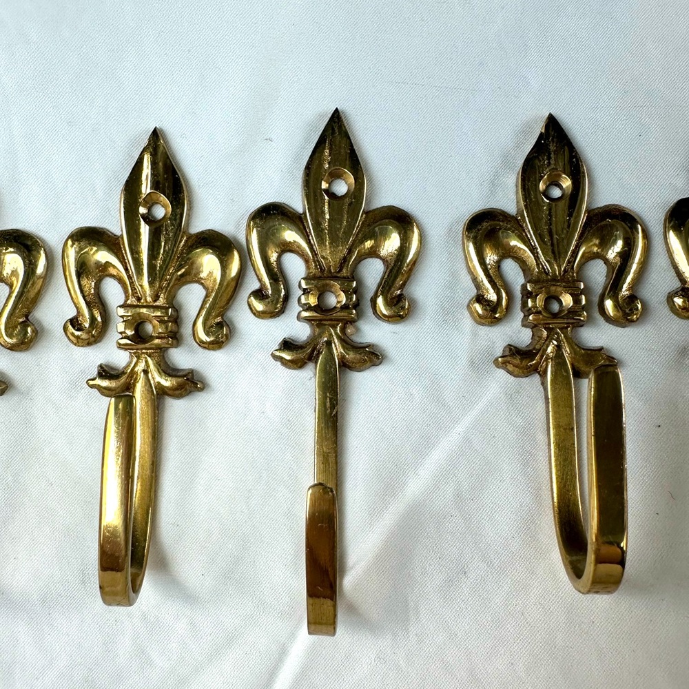 Gold tone brass Fleur-de-Lis Wall Hooks set of 5